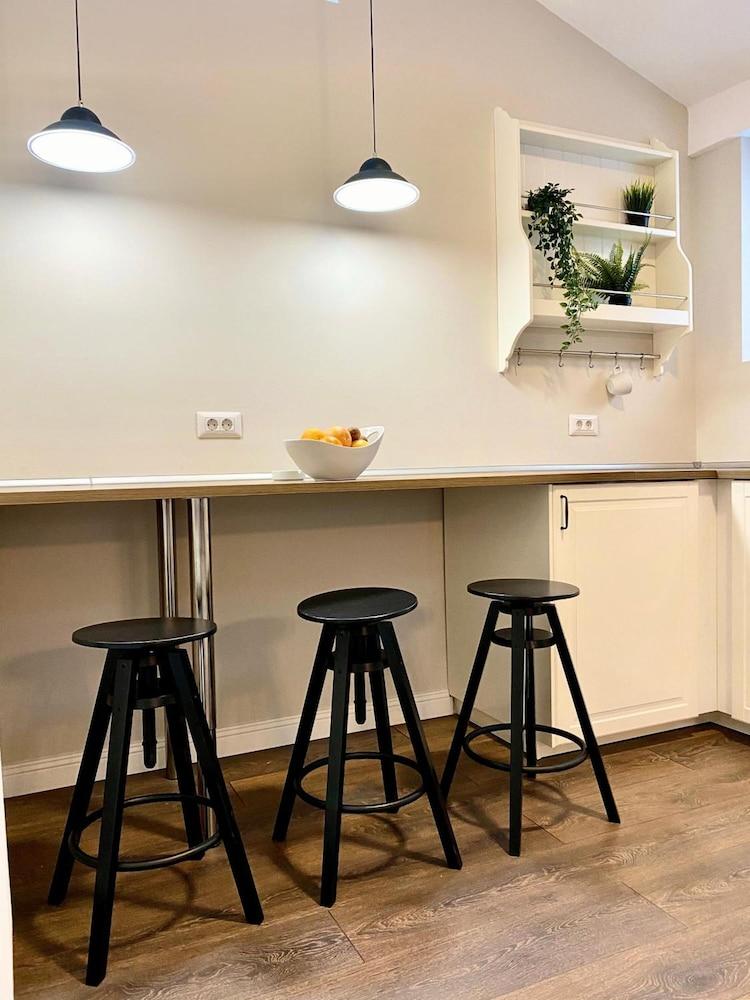 Kosher Hotel Lev Or Boekarest Buitenkant foto