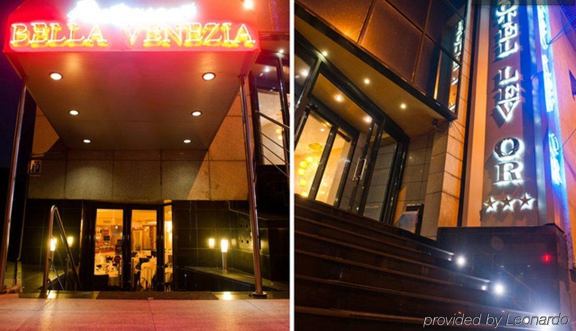 Kosher Hotel Lev Or Boekarest Buitenkant foto